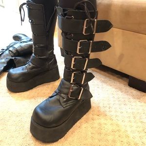 Demonia Boots size 8- 8.5 woman’s reposhed